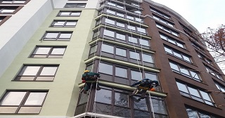 Установка крыши на балкон Кунгур цена от 1044 руб. м/2.